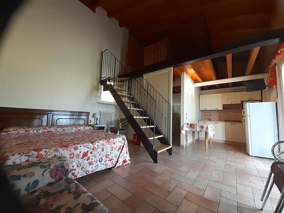 Agriturismo Lizzarola Peschiera del Garda Buitenkant foto