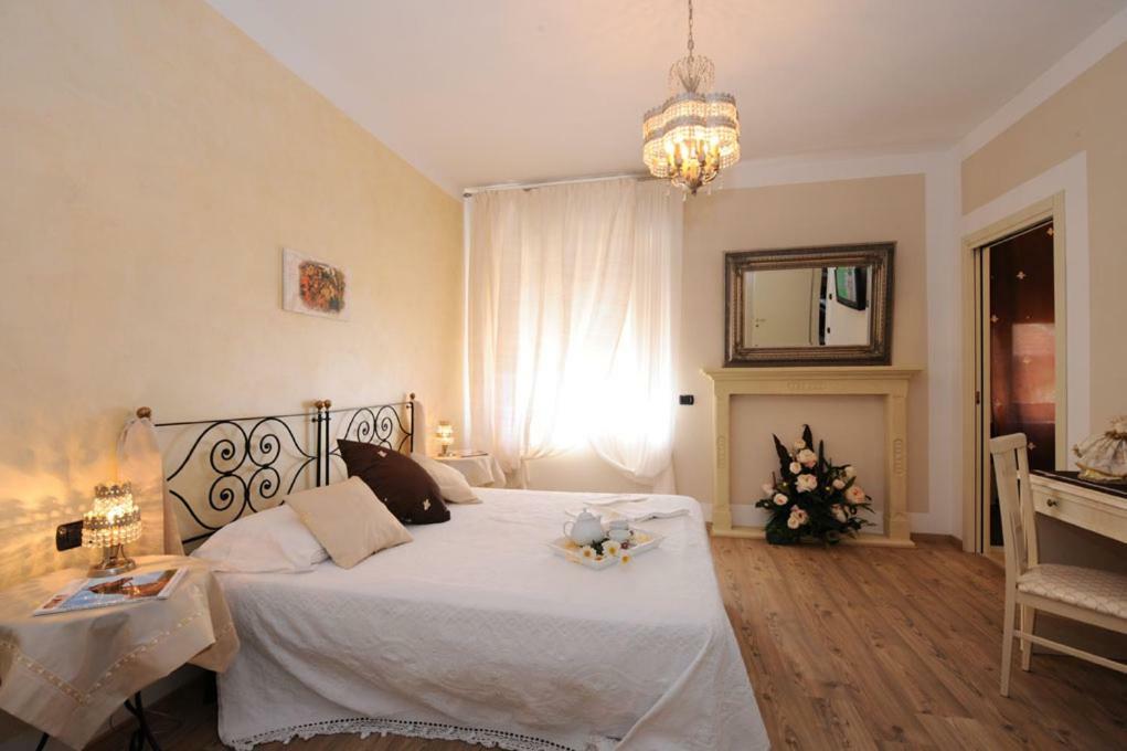 Agriturismo Lizzarola Peschiera del Garda Buitenkant foto