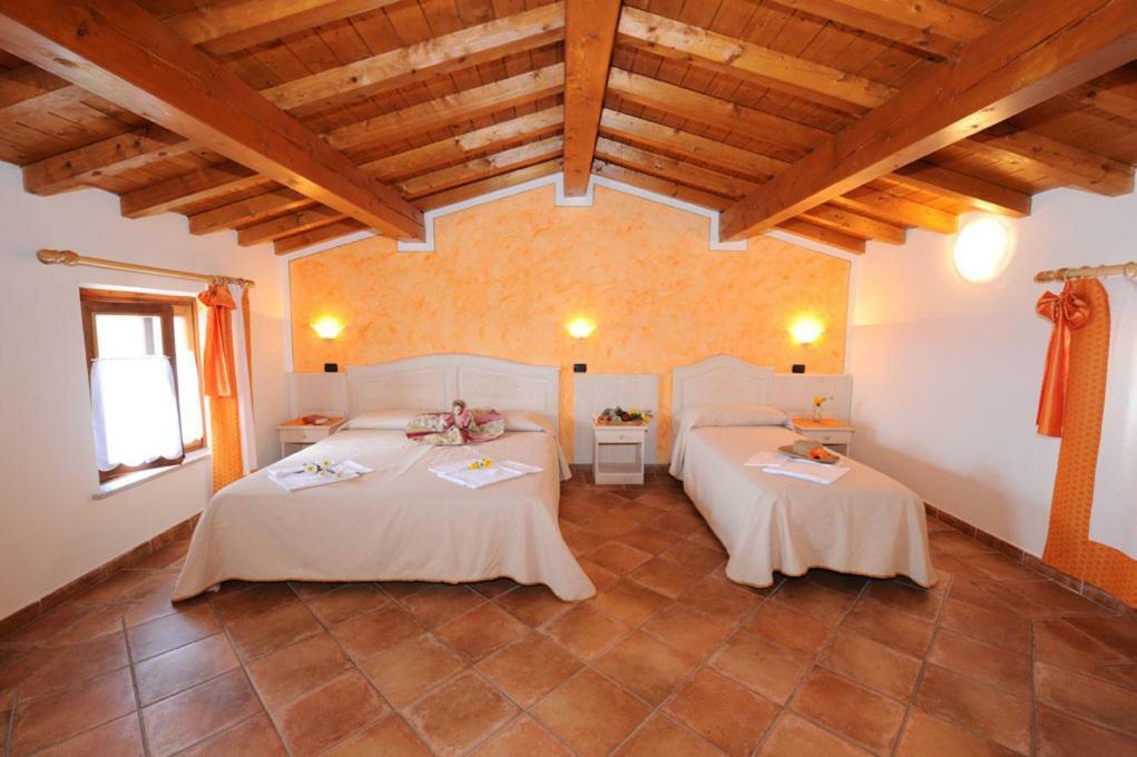 Agriturismo Lizzarola Peschiera del Garda Buitenkant foto